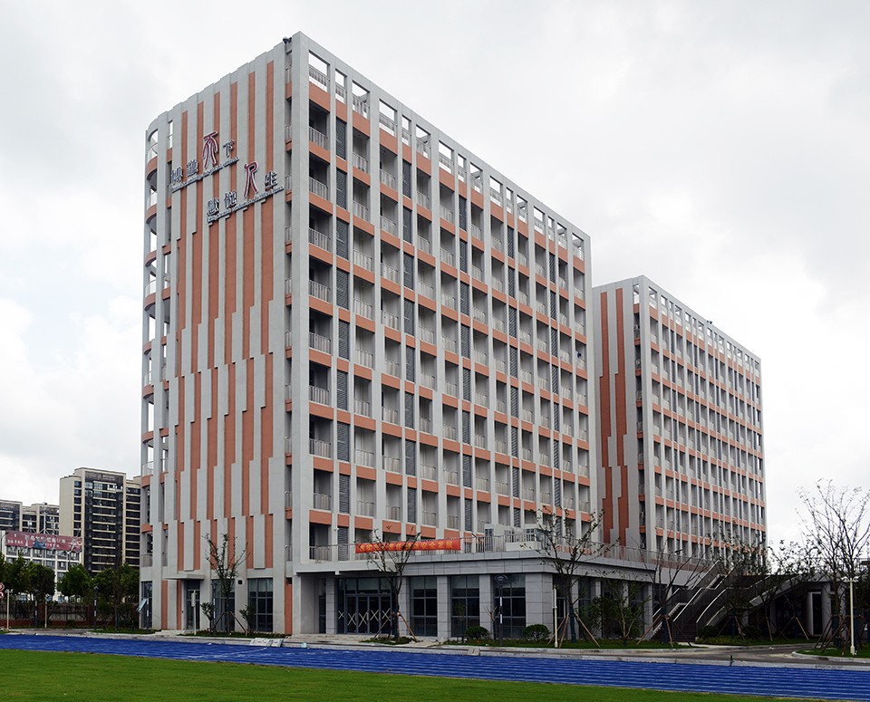 南通伦华外国语学校